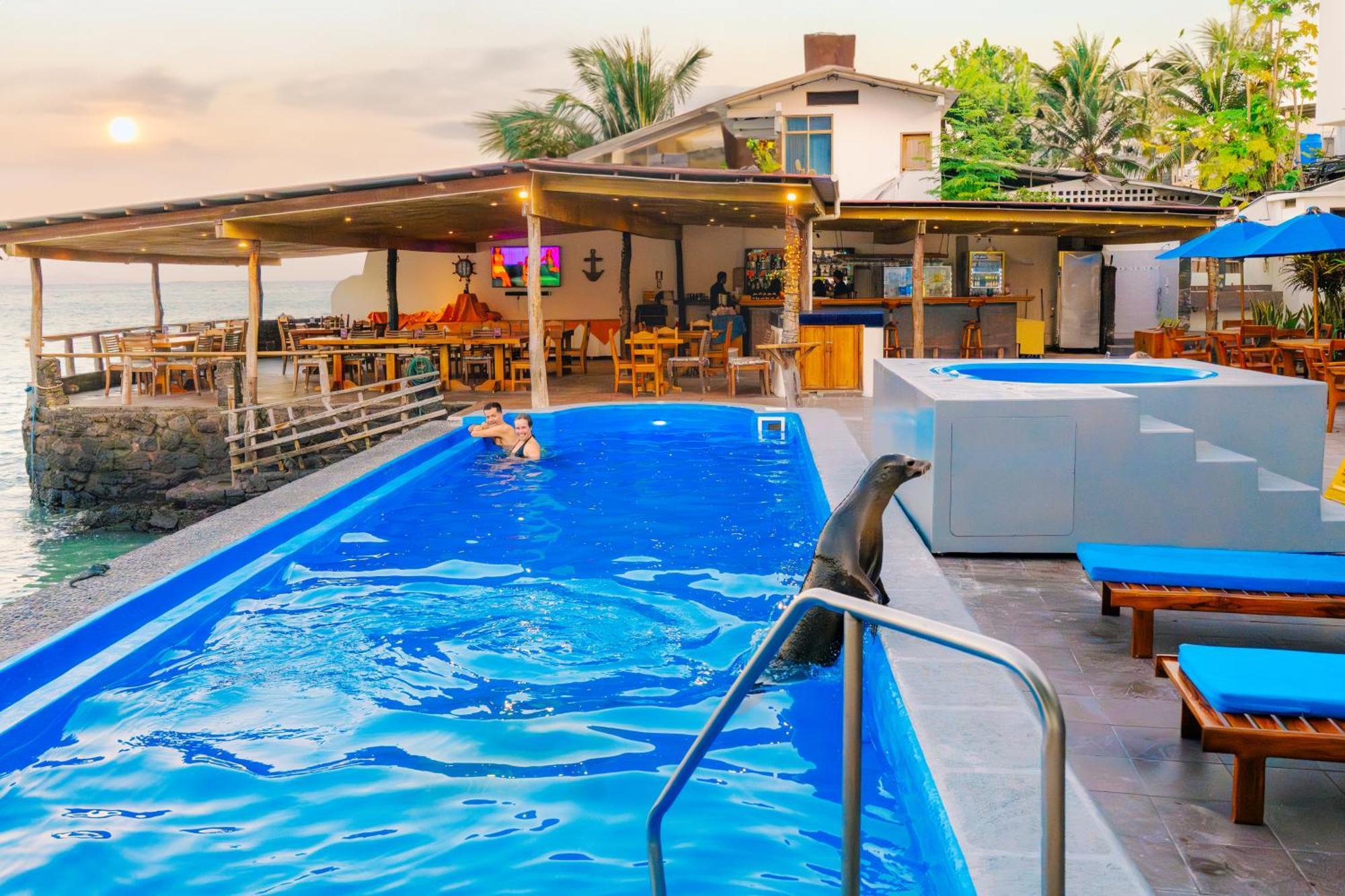 Hotel Solymar Puerto Ayora  Exterior foto